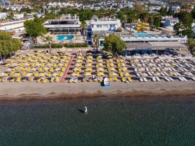 Petunya Beach Resort 4 Gece Konaklamalı Bodrum Tatil Paketi