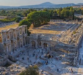 Ramazan Bayramı Özel İzmir Çeşme Alaçatı Kuşadası Şirince Efes Turu (1 Gece Otel Konaklamalı)