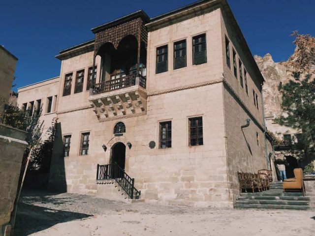 Uçaklı Kapadokya Turu Ajet ile / 2 Gece Cave Hotel Otel Konaklaması