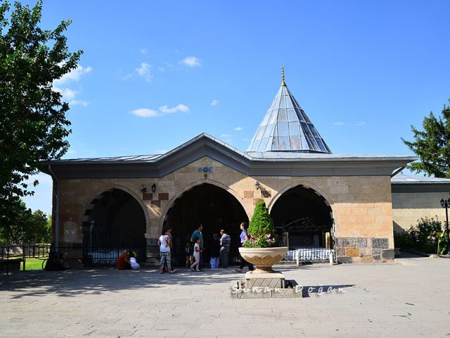 Uçaklı Kapadokya Turu Ajet ile / 2 Gece Cave Hotel Otel Konaklaması