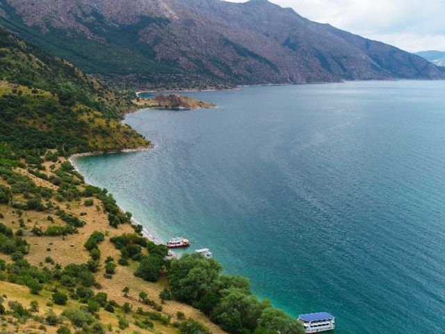 Bin Yıllık Rotalar Uçaklı Bitlis Ahlat Hizan Hakkari Yüksekova Berçelan Yaylası Turu (3 Gece Otel Konaklamalı)