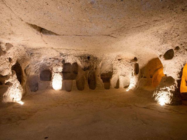 23 Nisan Özel Kapadokya Ihlara Vadisi ve Hacı Bektaş Turu (1 Gece Otel Konaklamalı)