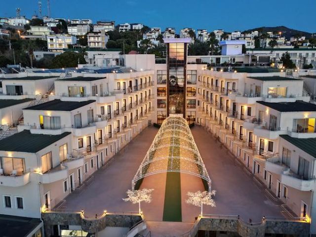 Golden Age Hotel 3 GECE Konaklamalı Bodrum Tatil Paketi