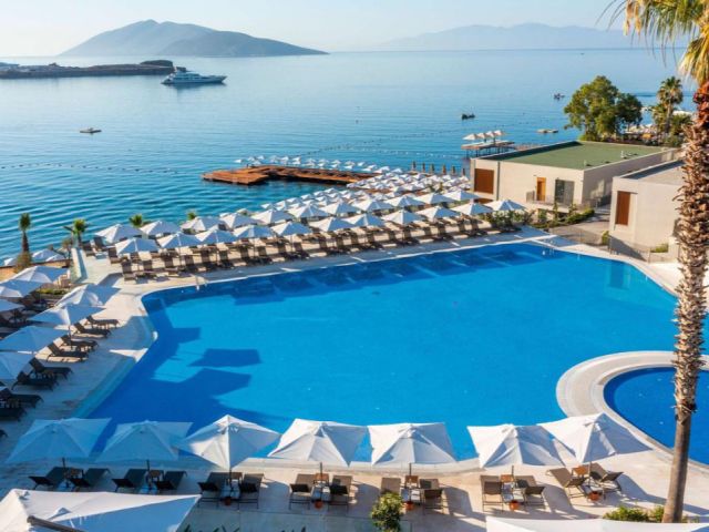 Mira Beach Resort  Otel 3 Gece Konaklamalı Bodrum Tatil Paketi